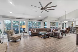 450 Pecan Creek Dr, Horseshoe Bay, TX 78657 - Photo 14