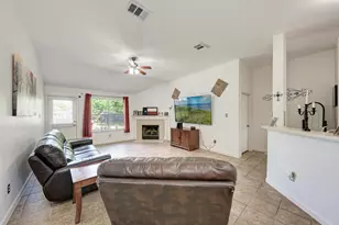 104 Edison Dr, Hutto, TX 78634 - Photo 6