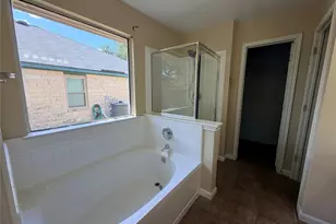 104 Edison Dr, Hutto, TX 78634 - Photo 34