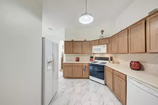 104 Edison Dr, Hutto, TX 78634 - Photo 14