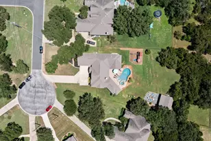 205 Quarry Lake Estate, Liberty Hill, TX 78642 - Photo 34