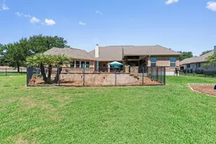 205 Quarry Lake Estate, Liberty Hill, TX 78642 - Photo 32