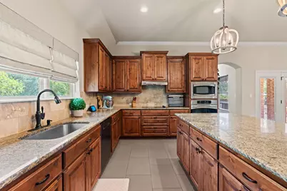 205 Quarry Lake Estate, Liberty Hill, TX 78642 - Photo 8