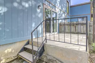 1807 Briar Hill Dr, Austin, TX 78741 - Photo 22