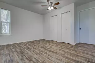1807 Briar Hill Dr, Austin, TX 78741 - Photo 12