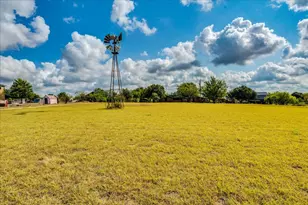 2411 Rohde Rd, Kyle, TX 78640 - Photo 2