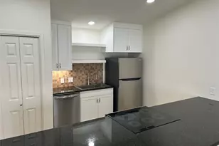 100 Bay Point Dr, Horseshoe Bay, TX 78657 - Photo 4