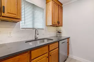 7107 Barnsdale Way, Austin, TX 78745 - Photo 10