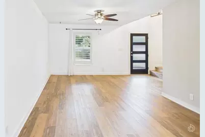 6211 Manor Road #107, Austin, TX 78723 - Photo 10