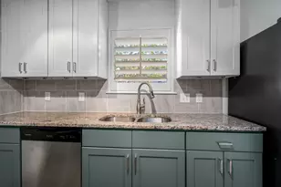 6211 Manor Rd, Austin, TX 78723 - Photo 8