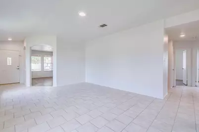 100 Easy Street, Hutto, TX 78634 - Photo 10