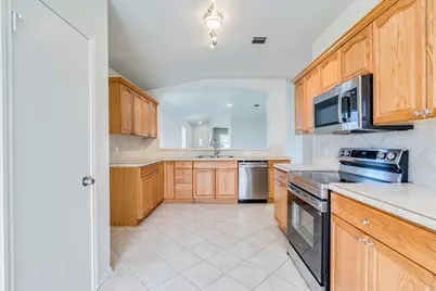 100 Easy Street, Hutto, TX 78634 - Photo 6