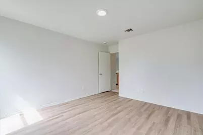 100 Easy Street, Hutto, TX 78634 - Photo 14