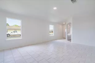 100 Easy St, Hutto, TX 78634 - Photo 4