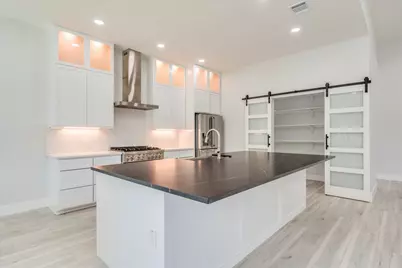 1215 Howard Street, Taylor, TX 76574 - Photo 2