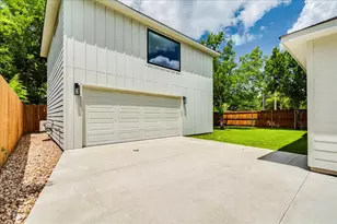 1215 Howard St, Taylor, TX 76574 - Photo 24