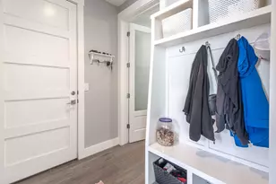 1051 Trailhead Cir, Dripping Springs, TX 78620 - Photo 16