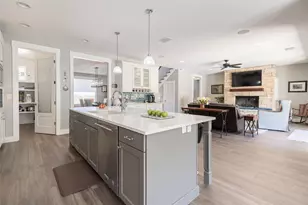 1051 Trailhead Cir, Dripping Springs, TX 78620 - Photo 10