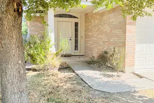 1901 Golden Sunrise Ln NW, Pflugerville, TX 78660 - Photo 4