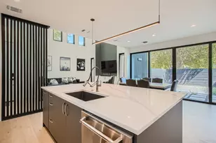 7525 Delafield Ln, Austin, TX 78752 - Photo 10