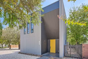 7525 Delafield Ln, Austin, TX 78752 - Photo 2