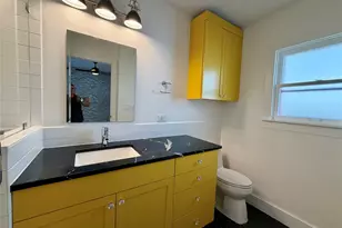 1211 E 2nd St, Austin, TX 78702 - Photo 16