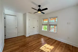 1211 E 2nd St, Austin, TX 78702 - Photo 20
