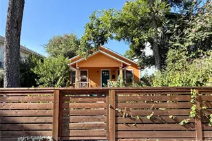 1211 E 2nd St, Austin, TX 78702 - Photo 12