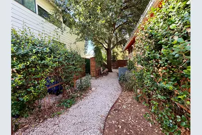 1211 E 2nd Street #A, Austin, TX 78702 - Photo 38