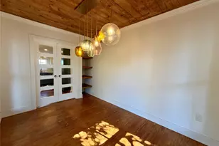 1211 E 2nd St, Austin, TX 78702 - Photo 30