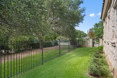 2 Jasperwood Court, Austin, TX 78738 - Photo 34