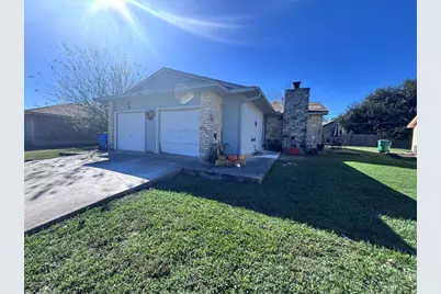 2709 Sunny Lane, Taylor, TX 76574 - Photo 2