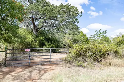 1350 Cattlemens Row, Lockhart, TX 78644 - Photo 26