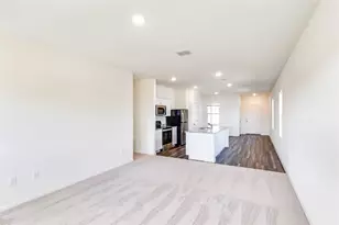 208 Wedemeyer St, Taylor, TX 76574 - Photo 4
