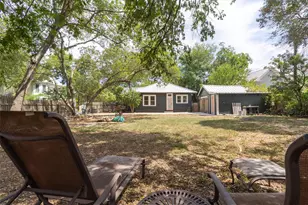 902 W Hopkins St, San Marcos, TX 78666 - Photo 34