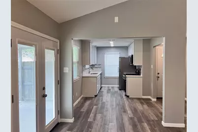911 Greenbriar Loop, Round Rock, TX 78664 - Photo 6