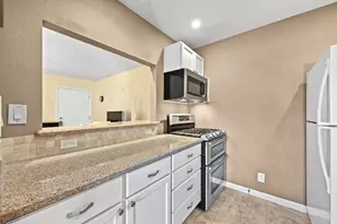 2425 Ashdale Dr, Austin, TX 78757 - Photo 12