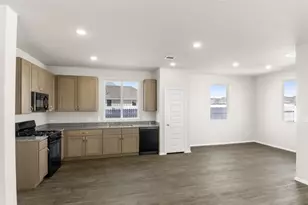 165 Daylily Dr, Elgin, TX 78621 - Photo 12