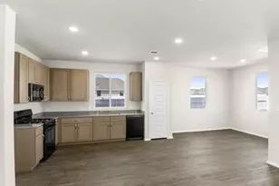 165 Daylily Dr, Elgin, TX 78621 - Photo 24