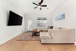 8512 McKamy Dr, Austin, TX 78744 - Photo 10