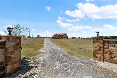 2103 County Road 320, Granger, TX 76530 - Photo 4