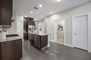 1609 Deloney St, Austin, TX 78721 - Photo 8
