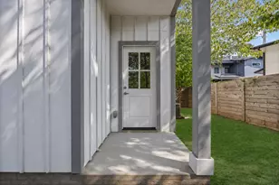 1609 Deloney St, Austin, TX 78721 - Photo 24