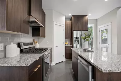 1609 Deloney Street #B, Austin, TX 78721 - Photo 6