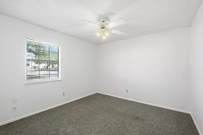 403 W Anderson Avenue, Round Rock, TX 78664 - Photo 20