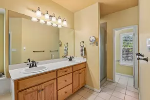 11705 Jess Dr, Austin, TX 78737 - Photo 10