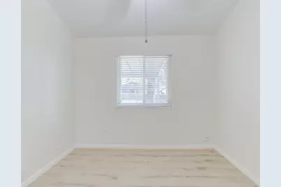 8809 United Kingdom Drive, Austin, TX 78748 - Photo 14