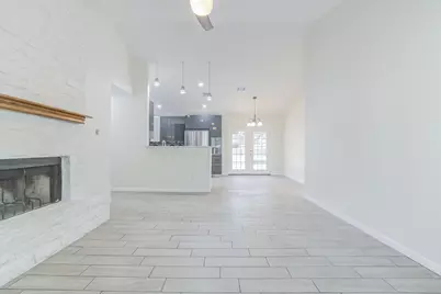 8809 United Kingdom Drive, Austin, TX 78748 - Photo 4