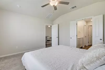 128 Outlaw Drive, Liberty Hill, TX 78642 - Photo 20