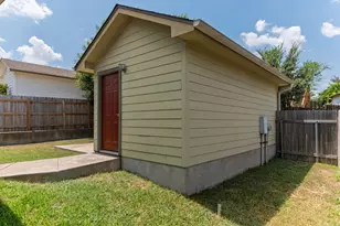 5900 Pinon Vista Dr, Austin, TX 78724 - Photo 32